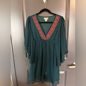 Flying Tomato Tunic EUC